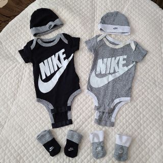 ナイキ(NIKE)のナイキ　双子ちゃんセット(ロンパース)