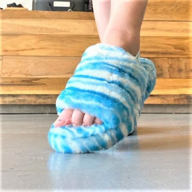 UGG - 完売しました。。。。。。超レア柄✨美品✨UGG✨FLUFF UGG - 完売しました。。。。。。超レア柄✨美品✨UGG✨FLUFF