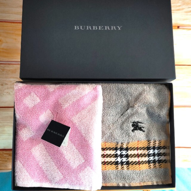 BURBERRY(バーバリー)のバーバリータオルハンカチセット・2枚組　訳ありです♪ レディースのファッション小物(ハンカチ)の商品写真