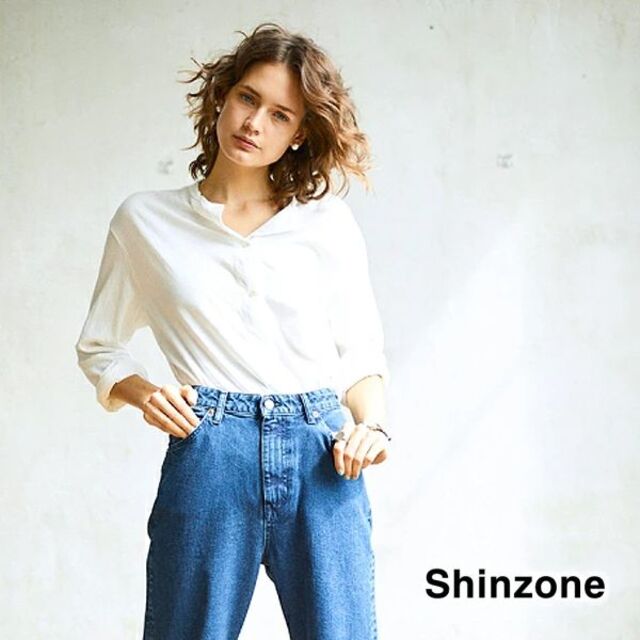 Shinzone - 22SS 今期 THE SHINZONE シンゾーン 丸首 カーディガン 白