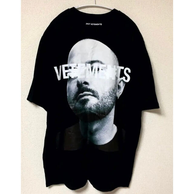 Tシャツ/カットソー(半袖/袖なし)MASTER NUMBER VETEMENTS Tシャツ デムナプリント