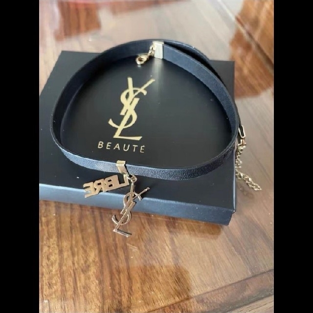 Yves Saint Laurent Beaute(イヴサンローランボーテ)のイヴサンローラン　ブレスレット　チョーカー　ネックレス　箱付き レディースのアクセサリー(ネックレス)の商品写真