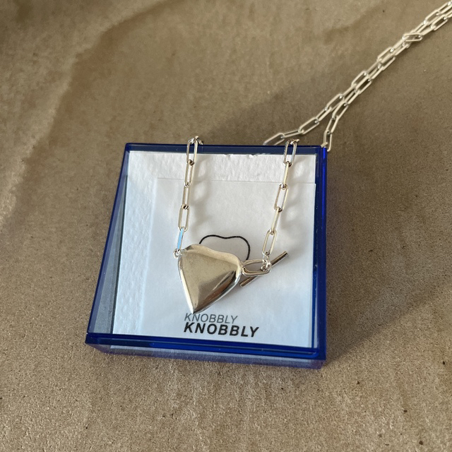 Plage(プラージュ)のKnobbly Studio PETITE HEART LOCKET ネックレス レディースのアクセサリー(ネックレス)の商品写真