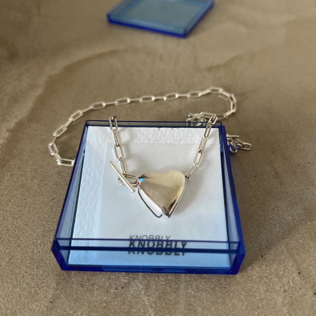 Plage(プラージュ)のKnobbly Studio PETITE HEART LOCKET ネックレス レディースのアクセサリー(ネックレス)の商品写真