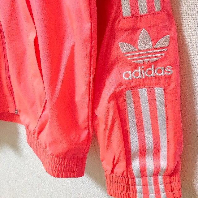 adidas(アディダス)のアディダス サーモンピンク ロックアップ トラックトップ ジャージ メンズ O メンズのトップス(ジャージ)の商品写真