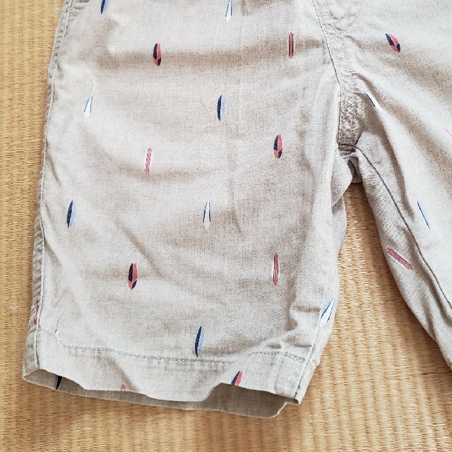 UNIQLO(ユニクロ)のUNIQLO ハーフパンツ キッズ/ベビー/マタニティのキッズ服男の子用(90cm~)(パンツ/スパッツ)の商品写真