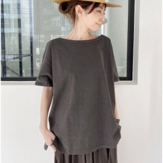 アパルトモンドゥーズィエムクラス(L'Appartement DEUXIEME CLASSE)のアパルトモンREMI RELIEFレミレリーフ Big Tシャツ ブラック(Tシャツ(半袖/袖なし))