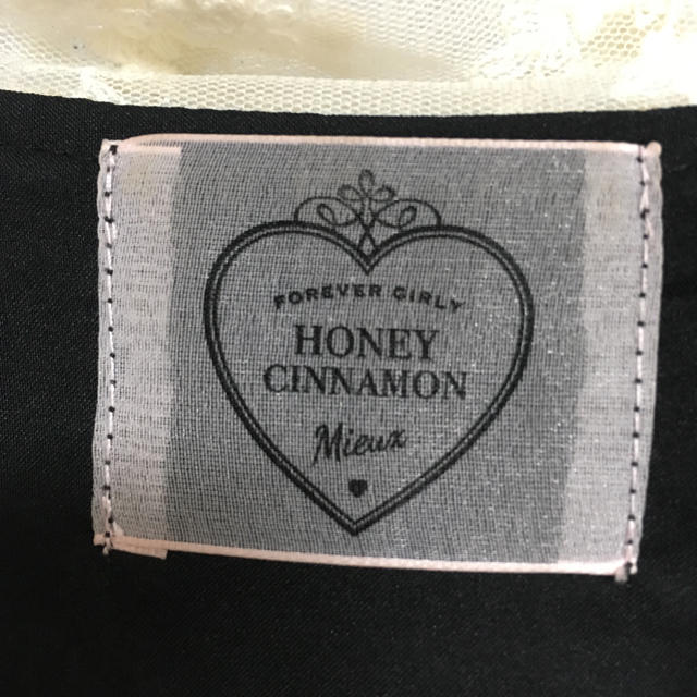 Honey Cinnamon(ハニーシナモン)のハニーシナモン mieux 花柄ワンピース レディースのワンピース(ひざ丈ワンピース)の商品写真