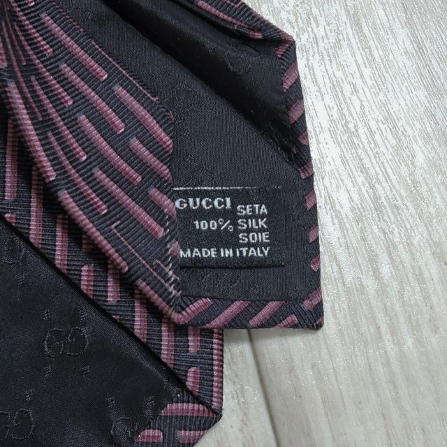 Gucci(グッチ)のグッチ GUCCI イタリア製 G柄 総柄 クレスト紋章 シルク ネクタイ メン メンズのファッション小物(ネクタイ)の商品写真