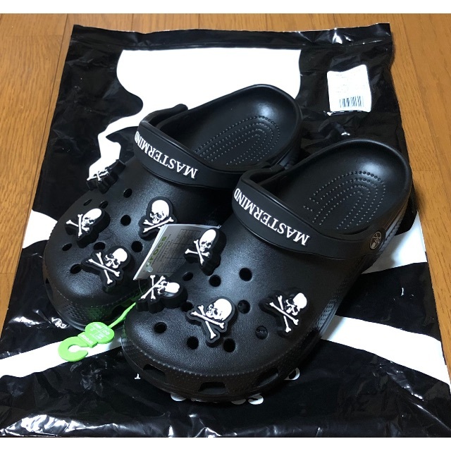 mastermind JAPAN(マスターマインドジャパン)の新品未使用　マスターマインド×クロックス　 メンズの靴/シューズ(サンダル)の商品写真