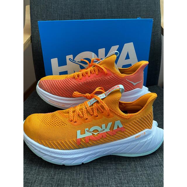 HOKA ONE ONE(ホカオネオネ)の☆特上美品☆ホカオネオネ(HOKA ONE ONE）カーボンX 3 スポーツ/アウトドアのランニング(シューズ)の商品写真