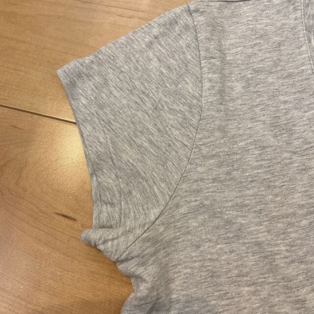 Ralph Lauren(ラルフローレン)のラルフローレンVネックグレーTシャツ　レディースSサイズ レディースのトップス(Tシャツ(半袖/袖なし))の商品写真