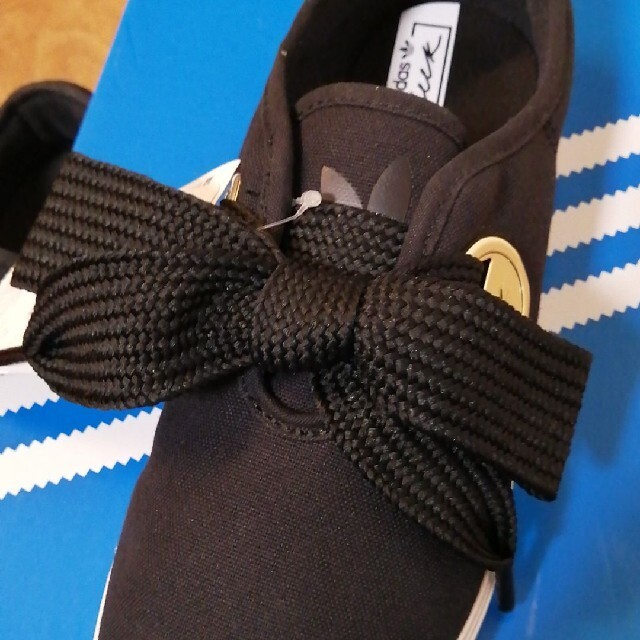 adidas(アディダス)のadidasoriginals 25.5cm スリークロー 新品 レディースの靴/シューズ(スニーカー)の商品写真