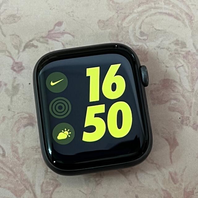 W476 Apple Watch Series4 44mm Nike GPS