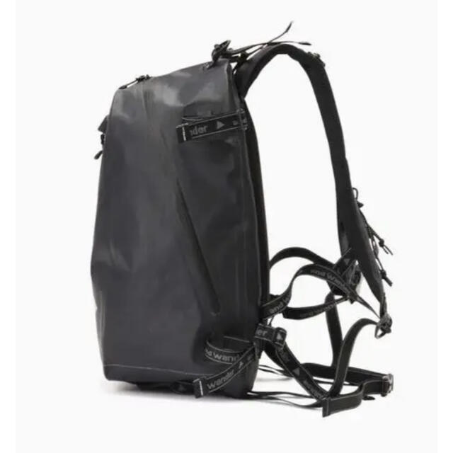 and wander(アンドワンダー)のアンドワンダー and wander waterproof daypack 防水 メンズのバッグ(バッグパック/リュック)の商品写真