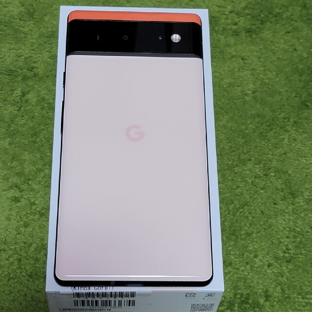 Google Pixel(グーグルピクセル)の中古 Pixel6 128GB softbank kinda coral スマホ/家電/カメラのスマートフォン/携帯電話(スマートフォン本体)の商品写真