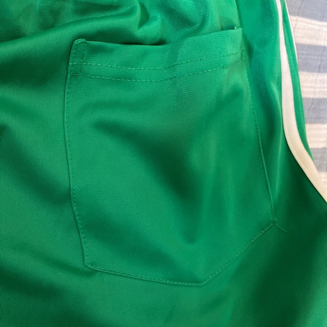 ハーフパンツ　半パン　緑　L メンズのパンツ(ショートパンツ)の商品写真