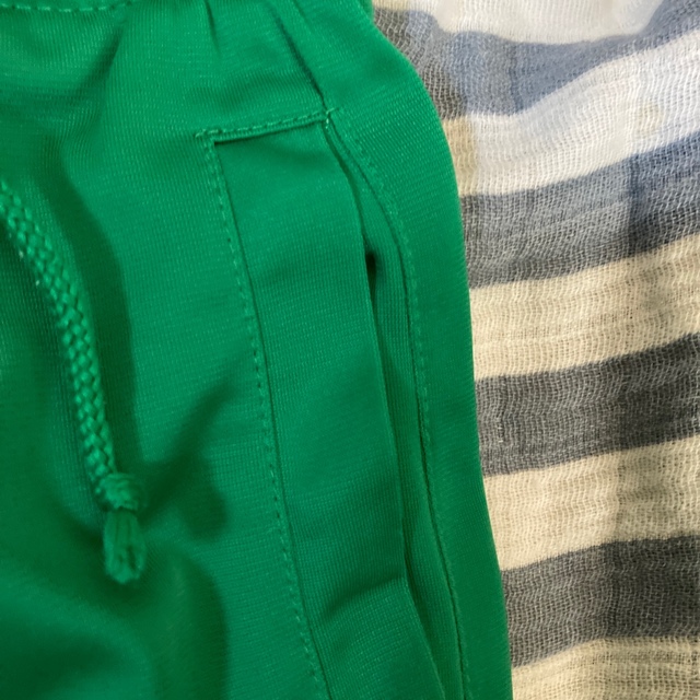 ハーフパンツ　半パン　緑　L メンズのパンツ(ショートパンツ)の商品写真
