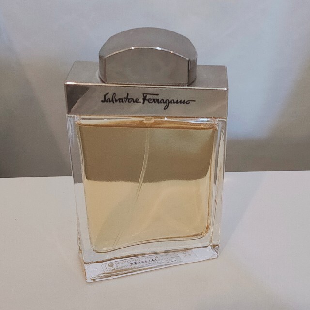 Salvatore Ferragamo(サルヴァトーレフェラガモ)のFerragamo フェラガモ プールオム オードトワレ 50ml 香水 コスメ/美容の香水(ユニセックス)の商品写真