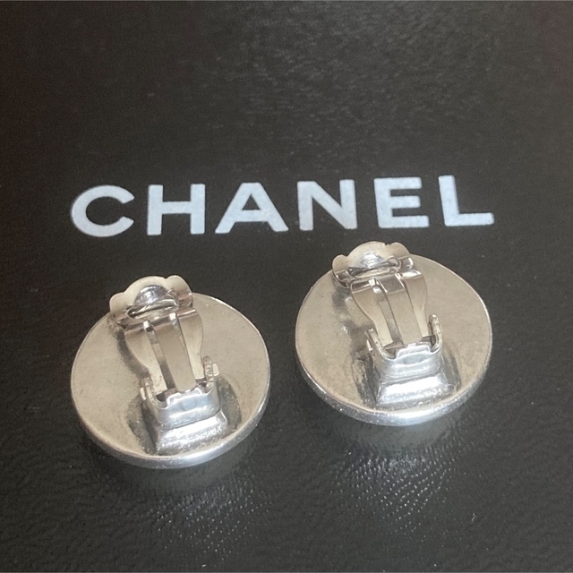 CHANEL(シャネル)のシャネル♥️ヴィンテージ ココマーク イヤリング 美品 レディースのアクセサリー(イヤリング)の商品写真