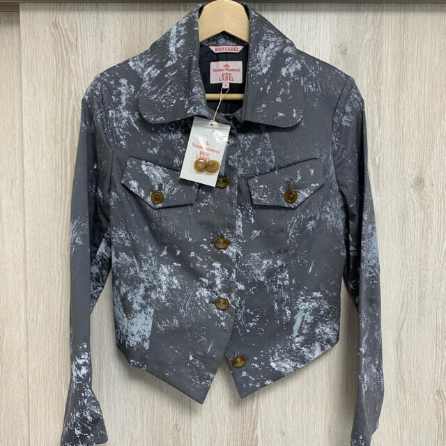 Vivienne Westwood(ヴィヴィアンウエストウッド)の◼️タグ付き　未使用品◼️ヴィヴィアン  ウエストウッド 変形　ジャケット レディースのジャケット/アウター(テーラードジャケット)の商品写真