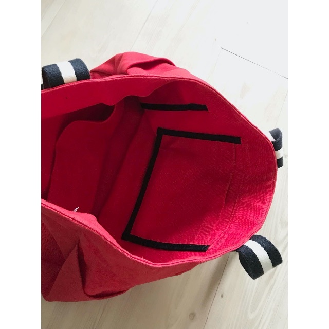 UNIQLO(ユニクロ)の☆ユニクロ　レッド赤　キャンバストートバッグ　トリコロール☆ メンズのバッグ(トートバッグ)の商品写真