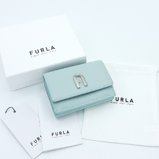 16  残り僅か‼︎新色 完売カラー 新品 FURLA 折り財布 ブルー