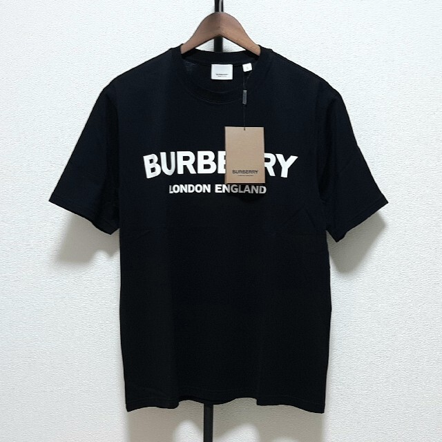 プレゼントにもどうぞ付属品完備【新品】バーバリー　Tシャツ　Sサイズ