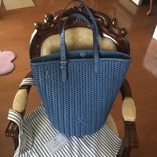 ANYA HINDMARCH   新品未使用アニヤハインドマーチニーソン