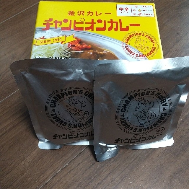 コストコ(コストコ)の金沢チャンピオンカレー 2袋 食品/飲料/酒の加工食品(レトルト食品)の商品写真