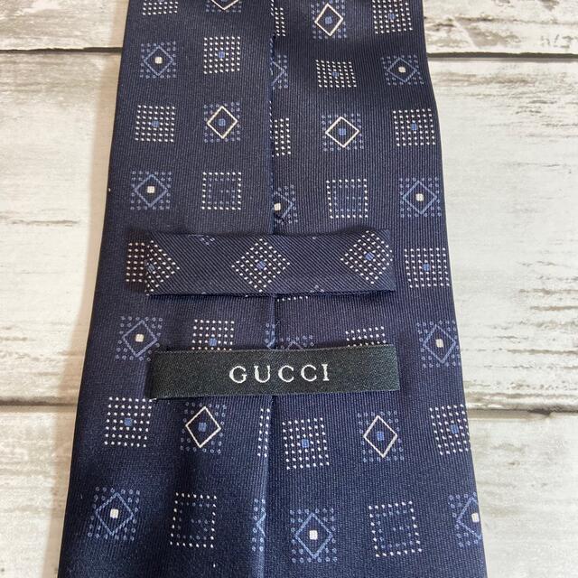 Gucci(グッチ)のGUCCI グッチ　ネクタイ　小紋柄　総柄　ネイビー　スーツ　ハイブランド メンズのファッション小物(ネクタイ)の商品写真