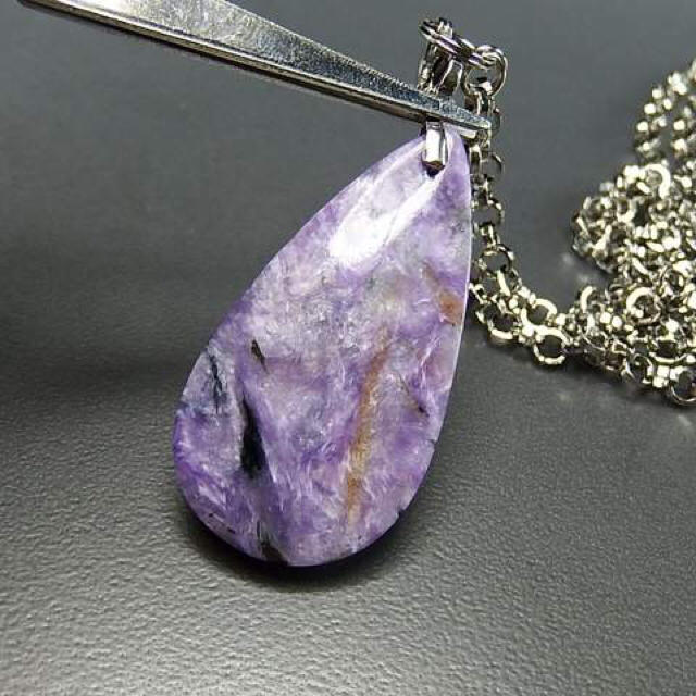 ロイヤル紫癒し天然石4Aチャロアイト(大) ペンダントトップ ステンレス ネック レディースのアクセサリー(ネックレス)の商品写真