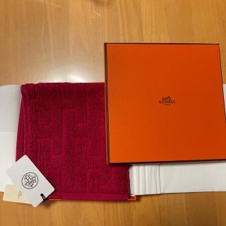 エルメス(Hermes)のエルメス　タオルハンカチ　ピンク(ハンカチ)