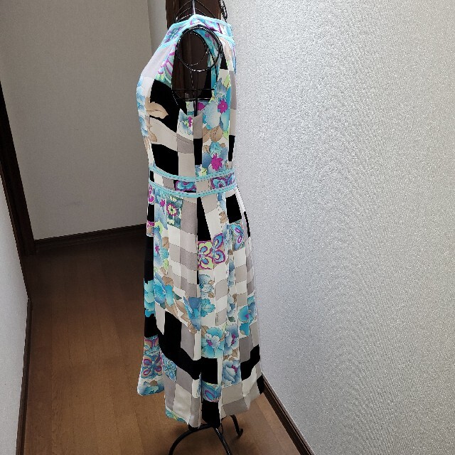美品 レオナール ノースリーブワンピース 美品 レオナール ノースリーブワンピース