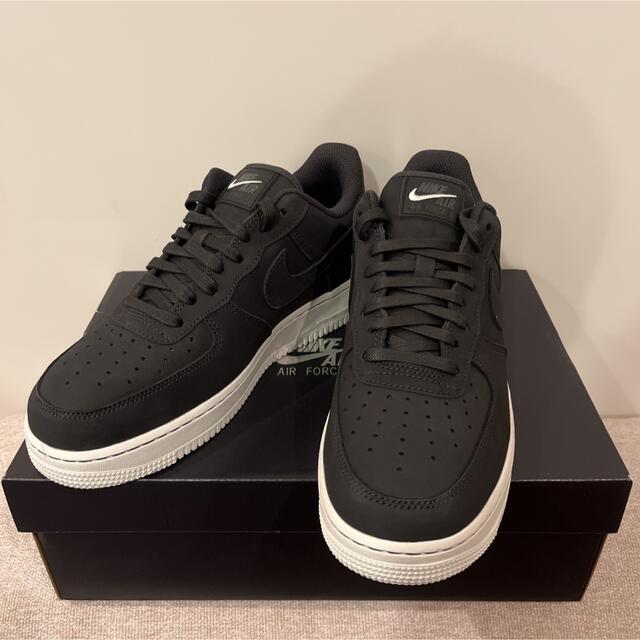 レア商品 NIKE AIR FORCE 1 ‘07 LX ブラック 25.5m