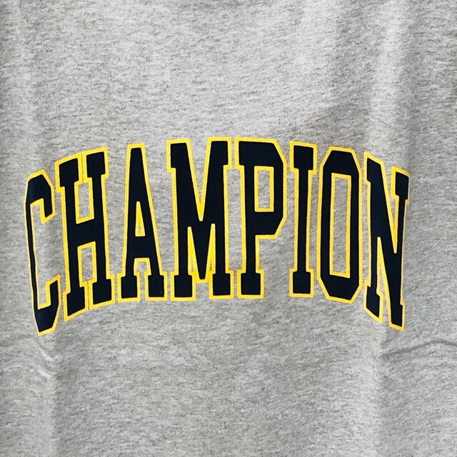 Champion(チャンピオン)の新品未使用品　Champion チャンピオン レディースLサイズ　Tシャツ レディースのトップス(Tシャツ(半袖/袖なし))の商品写真
