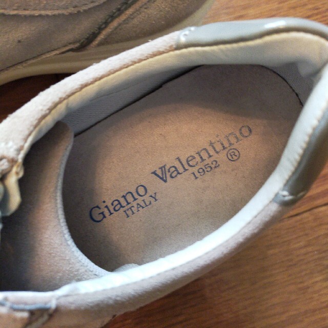 VALENTINO(ヴァレンティノ)のGiano Valentino スニーカー レディースの靴/シューズ(スニーカー)の商品写真