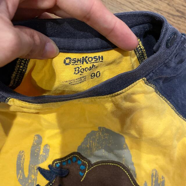 OshKosh(オシュコシュ)のキッズ　ベビー　服 キッズ/ベビー/マタニティのキッズ服男の子用(90cm~)(Tシャツ/カットソー)の商品写真