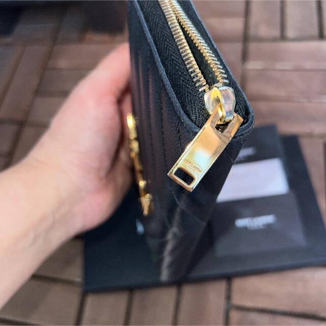 Saint Laurent(サンローラン)の美品！正規品！SAINT LAURENT ラウンドファスナー長財布 レディースのファッション小物(財布)の商品写真