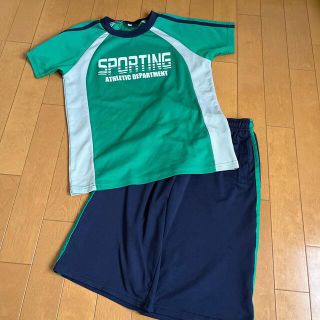 スポーツTシャツとハーフパンツのセット(Tシャツ/カットソー)