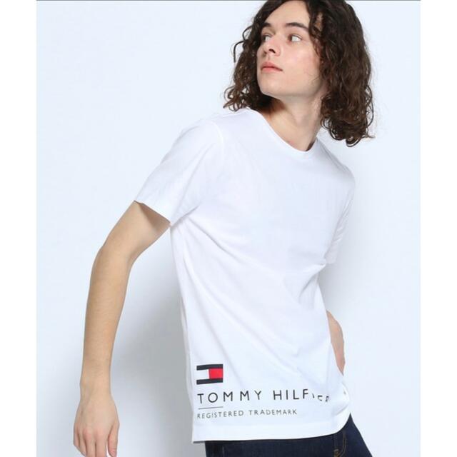 TOMMY HILFIGER(トミーヒルフィガー)のトミーヒルフィガー　サイドヘムロゴTシャツ　ホワイト2XL メンズのトップス(Tシャツ/カットソー(半袖/袖なし))の商品写真