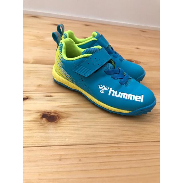 hummel(ヒュンメル)のhummelサッカースパイク19㎝ スポーツ/アウトドアのサッカー/フットサル(シューズ)の商品写真