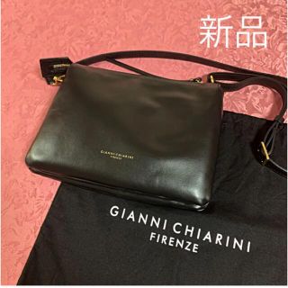 トゥモローランド(TOMORROWLAND)の【新品】GIANNI CHIARINI イタリア製　ショルダーバッグ　黒(ショルダーバッグ)