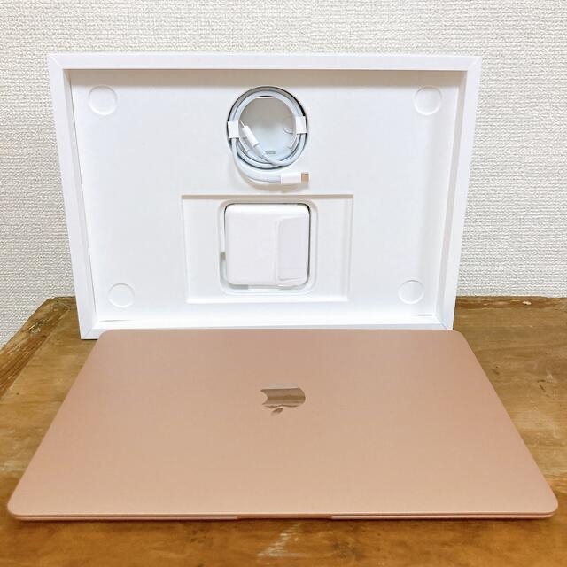 MacBook Air (Retina,13-inch 2019) ゴールド