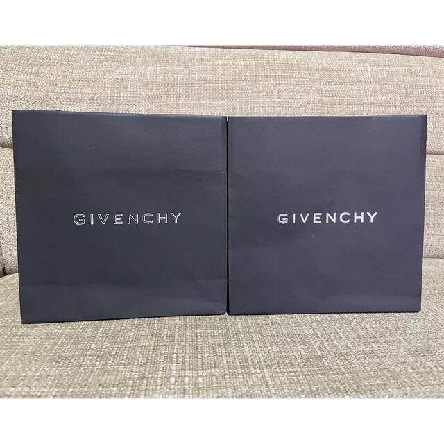 GIVENCHY(ジバンシィ)のGIVENCHY紙袋2枚 レディースのバッグ(ショップ袋)の商品写真