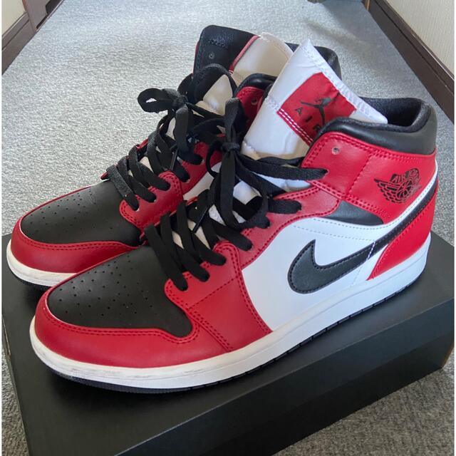 NIKE AIR JORDAN 1 MID CHICAGO BLACK TOE