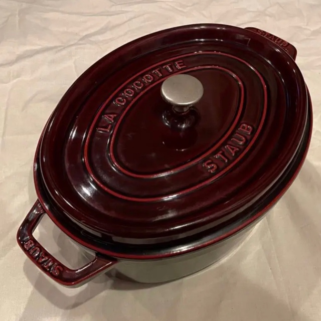 STAUB - ストウブ ココットオーバル29cm グレナディンレッド 箱なしの通販 by me∮｜ストウブならラクマ