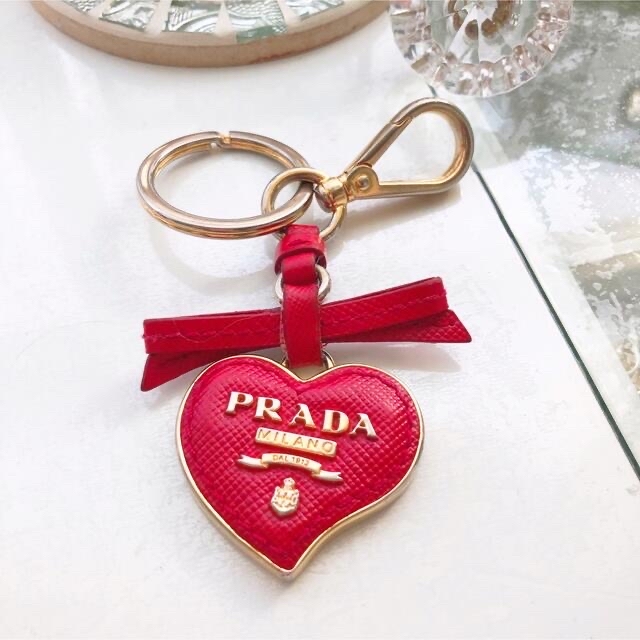 【 本日限定価格 】PRADA プラダ キーホルダー ハート♡ バッグチャーム