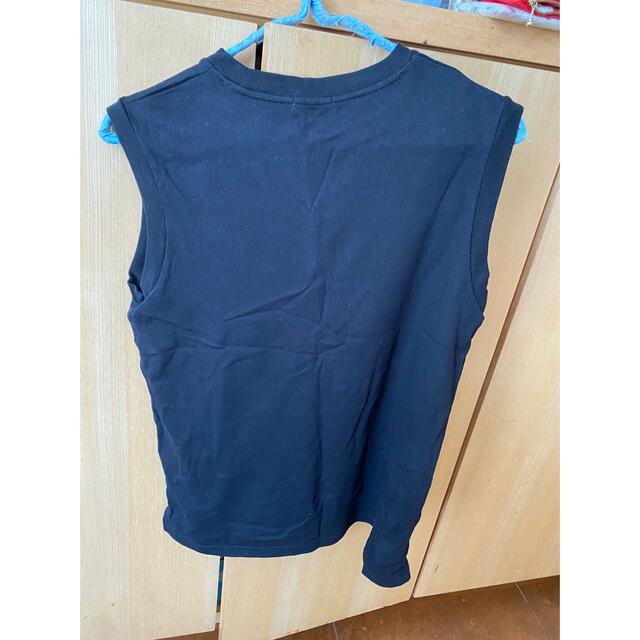 GU(ジーユー)のGUプリントブラックTシャツ  メンズのトップス(Tシャツ/カットソー(半袖/袖なし))の商品写真