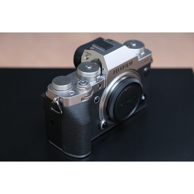 FUJIFILM 富士フイルム X-T4 2